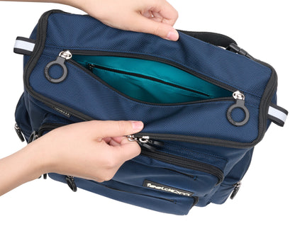 The easy access top zipper on the lid of the classic medium wheelchair bag has double ring zippers going across the whole top to make a big opening.
