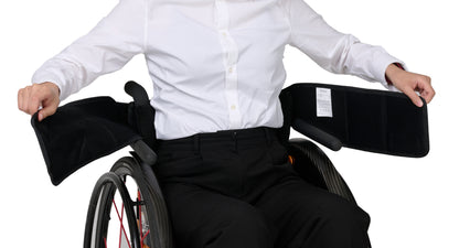 Air Belt S~1:  Wheelchair support strap with card organizer